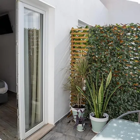 Nomad Tavira