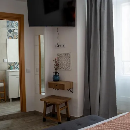 Nomad Guest house 3*